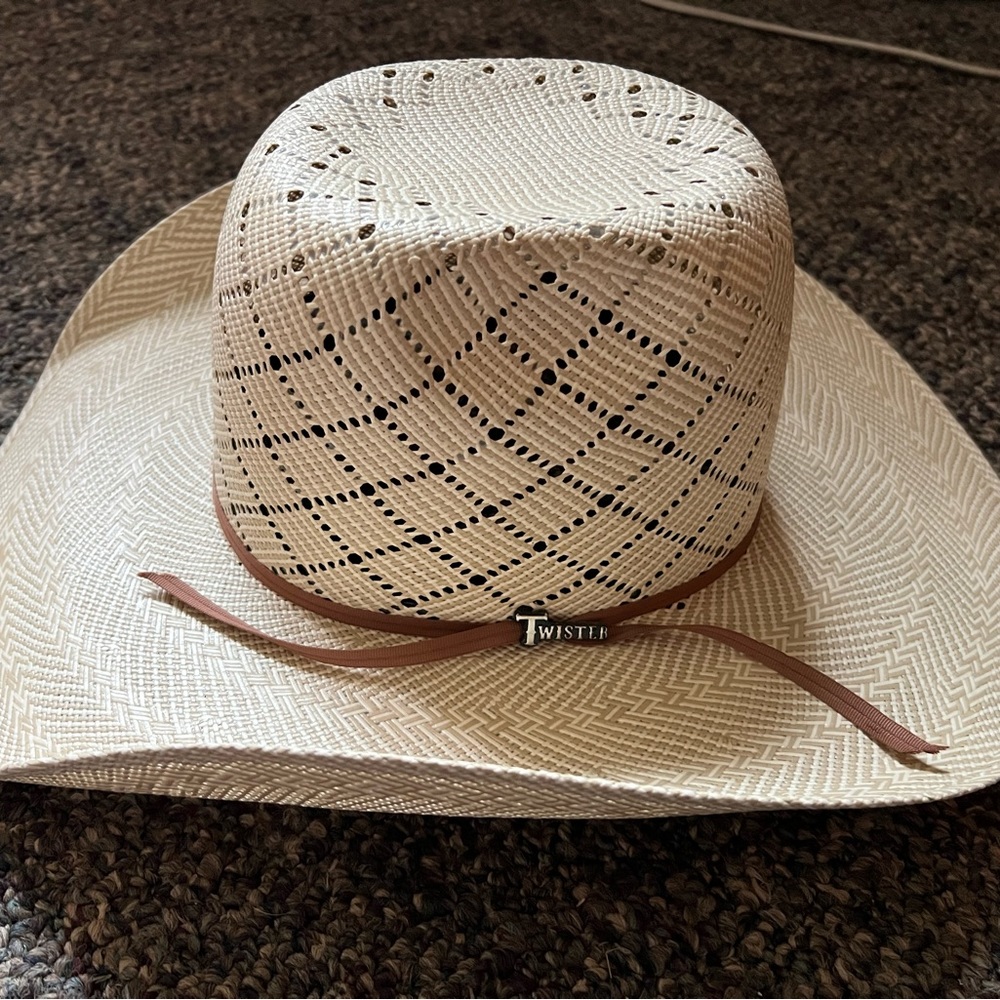 Twister cowboy hat
